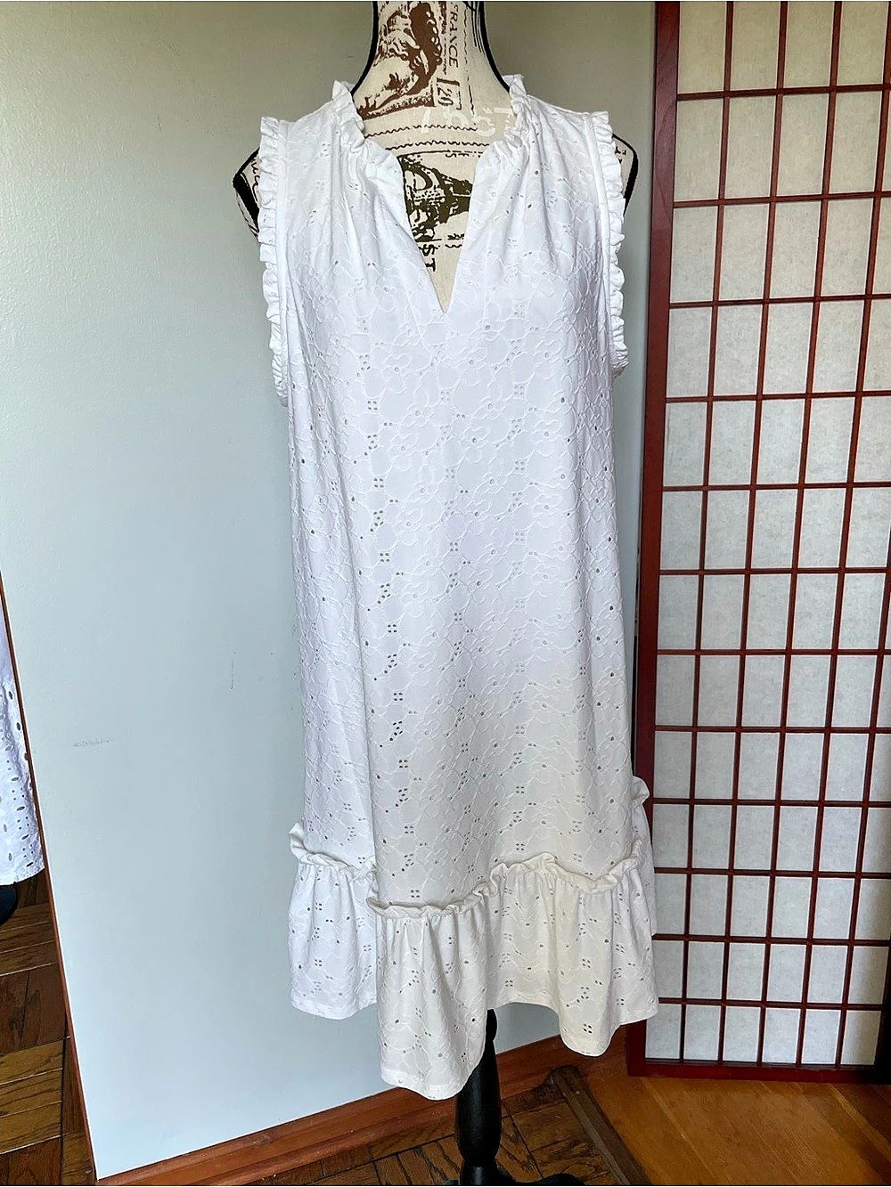 NWOT Michael Kors White Eyelet Ruffle Dress, Size L